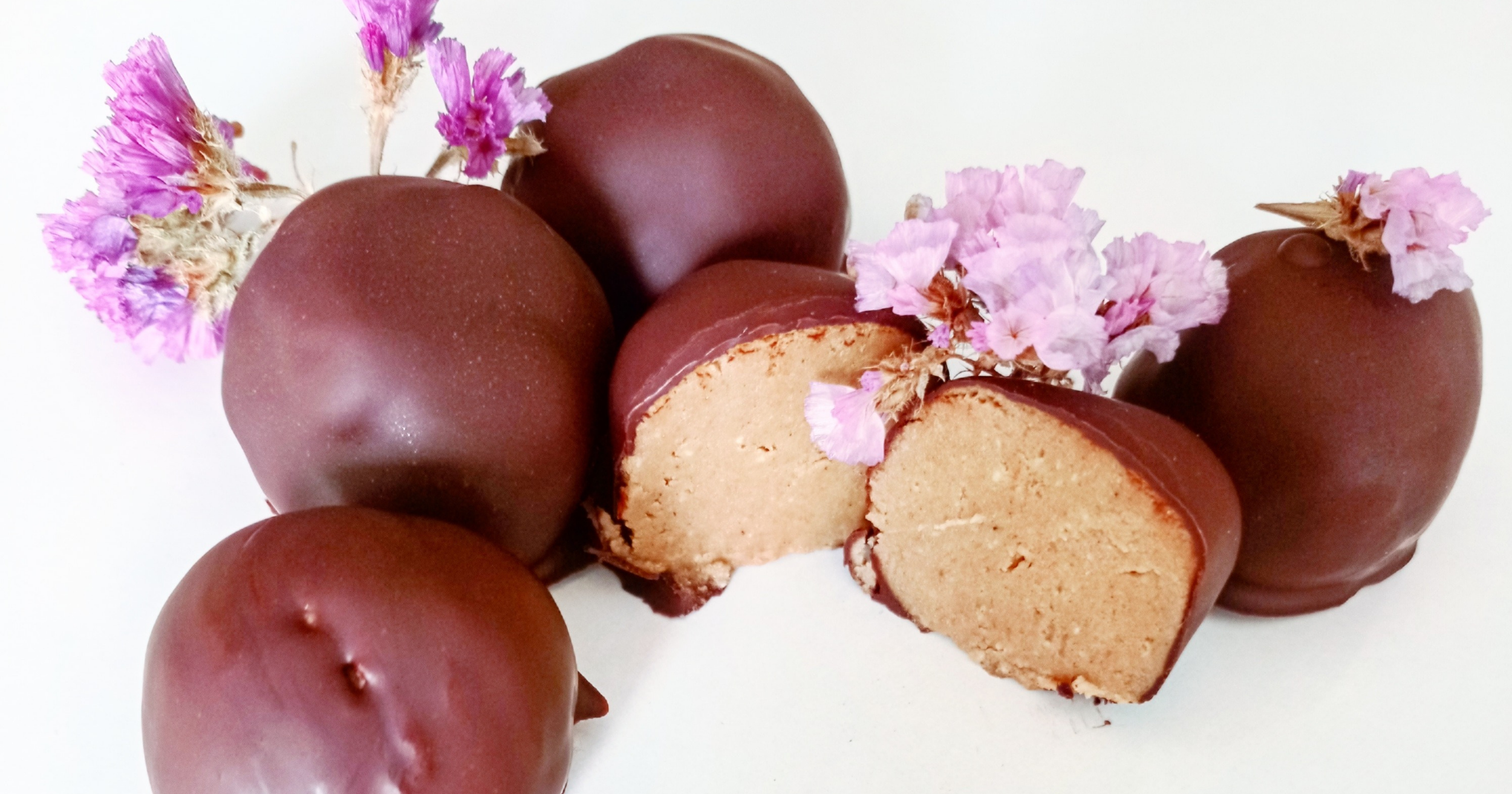 Receta de bolas crudas de masa de galleta